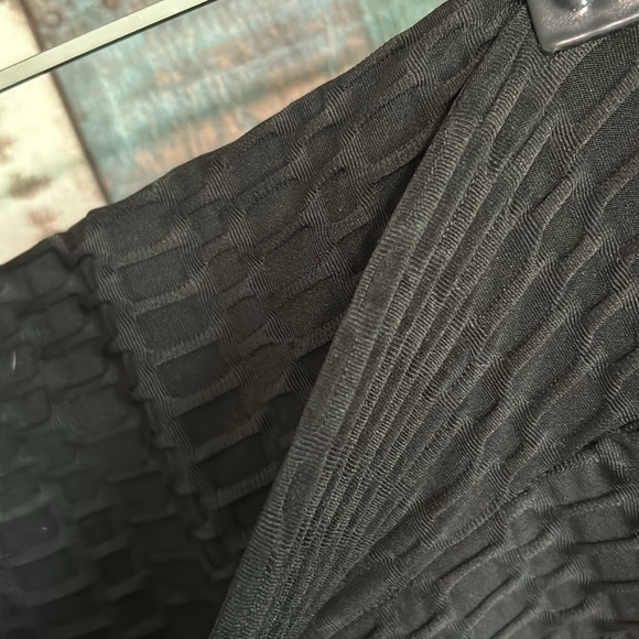 Small black stretchy tick tok leggings - Picture 8 of 11